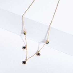 18K YELLOW GOLD NECKLACE WITH ONYX STONE