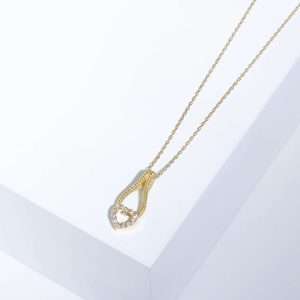 18K YELLOW GOLD HEART NECKLACE WITH WHITE DIAMOND