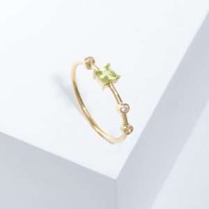 18K YELLOW GOLD RING WITH WHITE DIAMOND AND SEMI-PRECIOUS STONE