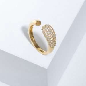 18K YELLOW GOLD RING WITH WHITE DIAMOND