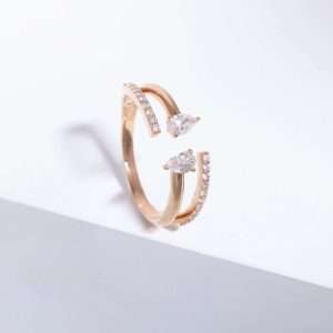 18K PINK GOLD RING WITH WHITE DIAMOND