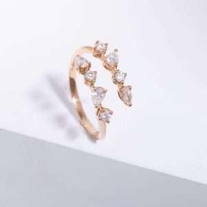 18K PINK GOLD RING WITH WHITE DIAMOND