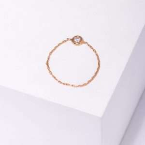 18K YELLOW GOLD CHAIN RING WITH WHITE DIAMOND