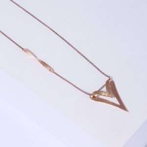 18K PINK GOLD MOM HEART NECKLACE WITH WHITE DIAMOND