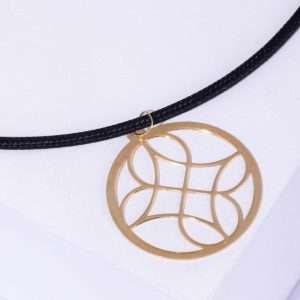 18K YELLOW GOLD LOGO CHOCKER ON CORDON