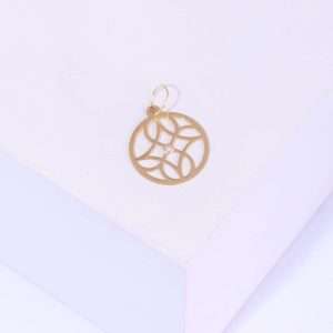 18K YELLOW GOLD LOGO CHARM WITH WHITE DIAMOND