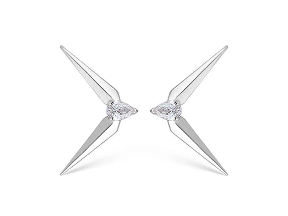 18K WHITE GOLD EARRING WITH PEAR-SHAPED DIAMOND