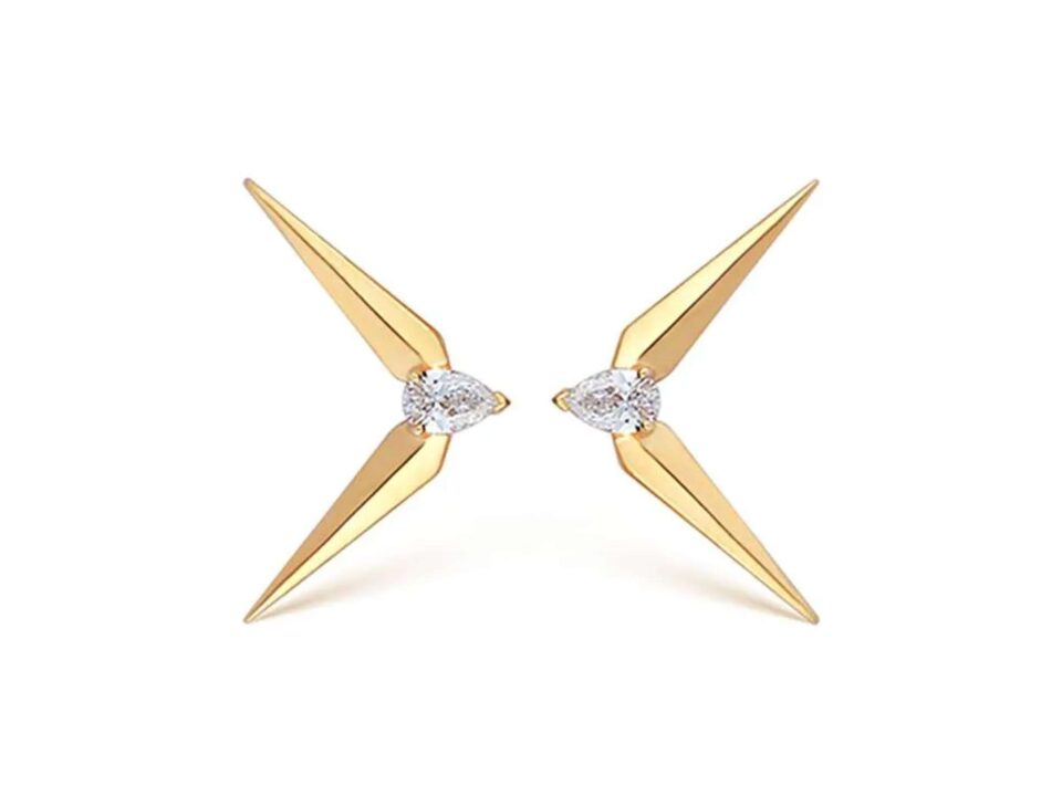 18K YELLOW GOLD EARRING WITH PEAR-SHAPED DIAMOND