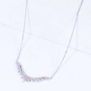 18K WHITE  GOLD NECKLACE WITH WHITE DIAMOND