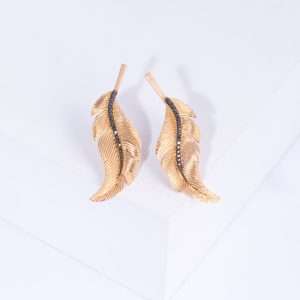 18K PINK GOLD LEAF EARRING WITH BLACK DIAMOND