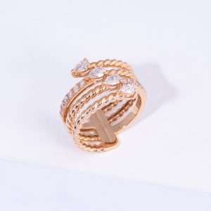 18K PINK GOLD RING WITH WHITE DIAMOND