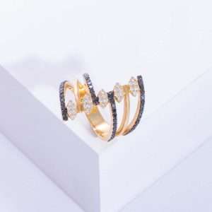 18K PINK GOLD RING WITH WHITE AND BLACK DIAMOND