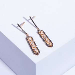 18K PINK GOLD PAIR EARRING WITH WHITE AND BLACK DIAMOND