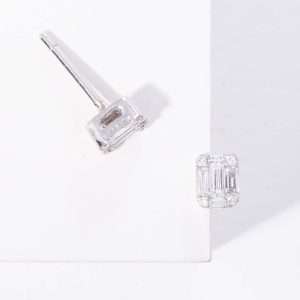 18K WHITE GOLD PAIR EARRING WITH WHITE DIAMOND