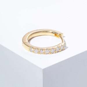 18K YELLOW GOLD SINGLE HOOP EARRNG WITH WHITE DIAMOND