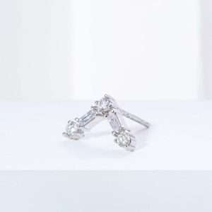 18K WHITE GOLD SINGLE EARRING WITH WHITE DIAMOND