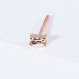 18K SINGLE PINK GOLD EARRING WITH WHITE DIAMOND