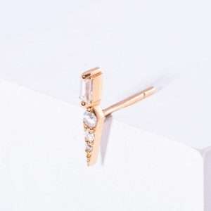 18K SINGLE PINK GOLD EARRING WITH WHITE DIAMOND
