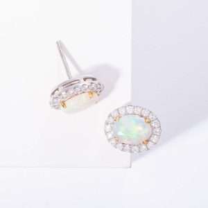 18K WHITE GOLD PAIR EARRING WITH WHITE DIAMONDS AND OPAL
