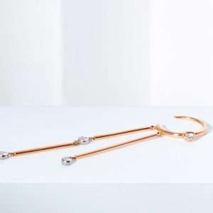 18K PINK GOLD SINGLE DANGLING EARRING WITH WHITE DIAMOND