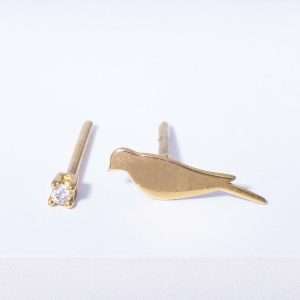18K YELLOW GOLD SINGLE EARING BIRD WITH DOT DIAMOND