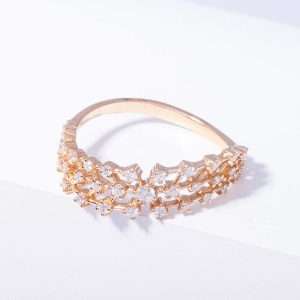 18K PINK GOLD RING WITH WHITE DIAMOND