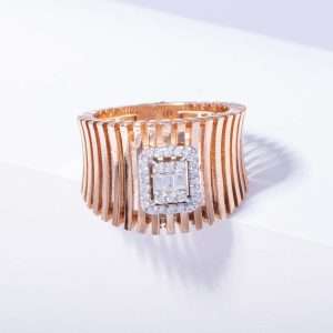 18K PINK GOLD RING WITH WHITE DIAMOND
