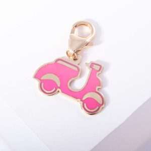 18K YELLOW GOLD CHARM VESPA WITH PINK ENAMEL