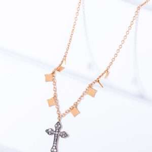 18K PINK GOLD CROSS NECKLACE WITH GREY DIAMOND