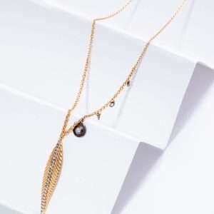 18K PINK GOLD LEAF NECKLACE WITH WHITE DIAMOND