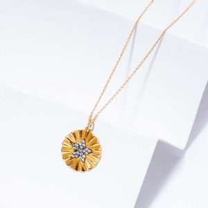 18K PINK GOLD STAR PENDANT WITH WHITE DIAMOND