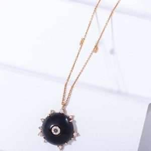 18K PINK GOLD NECKLACE WITH WHITE DIAMOND AND BLACK ONYX