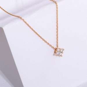 18K PINK GOLD NECKLACE WITH WHITE DIAMOND