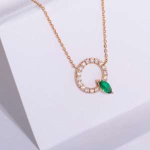 18K PINK GOLD NECKLACE WITH EMERALD AND WHITE DIAMOND