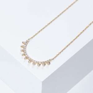18K YELLOW GOLD HALF CIRCLE NECKLACE WITH WHITE DIAMOND