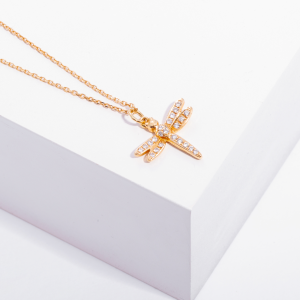 18K YELLOW GOLD DRAGONFLY NECKLACE WITH WHITE  DIAMOND