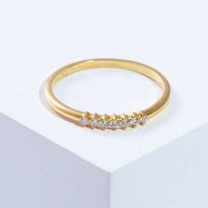 18K YELLOW GOLD RING WITH WHITE DIAMOND