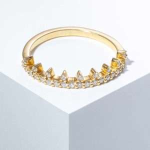 18K YELLOW GOLD RING WITH WHITE DIAMOND