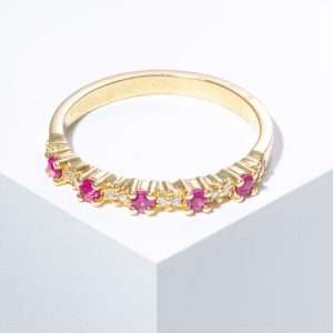 18K YELLOW GOLD RING WITH WHITE DIAMOND AND SAPPHIRE