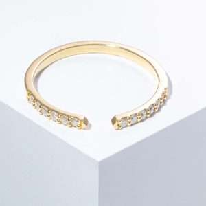 18K YELLOW GOLD OPEN RING WITH WHITE DIAMOND