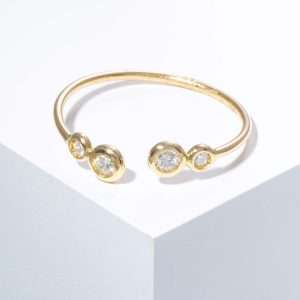 18K YELLOW GOLD OPEN RING WITH WHITE DIAMOND