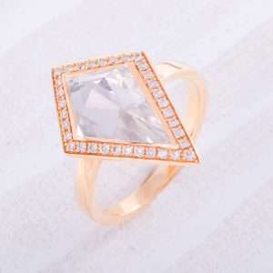 18K PINK GOLD RING WITH WHITE DIAMOND AND WHITE QUARTZ