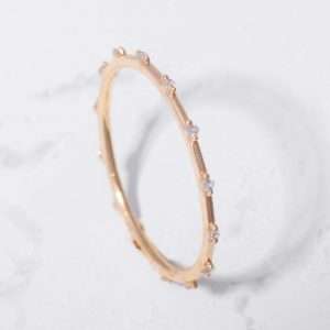 18K PINK GOLD RING WITH WHITE DIAMOND