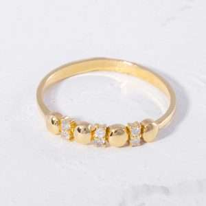 18K YELLOW GOLD RING WITH WHITE DIAMOND