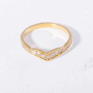 18K YELLOW GOLD RING WITH WHITE DIAMOND