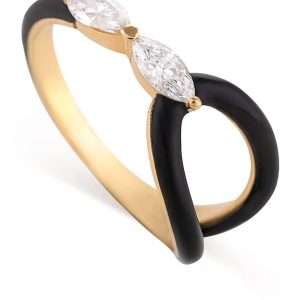 18K YELLOW GOLD RING WITH WHITE DIAMOND AND BLACK ENAMEL