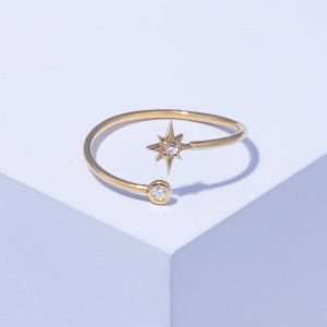 18K YELLOW GOLD OPEN RING WITH WHITE DIAMOND