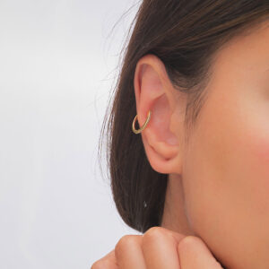18K YELLOW GOLD EARCUFF WITH WHITE DIAMOND