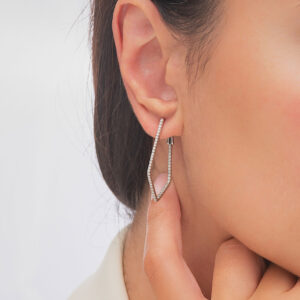 18K WHITE GOLD PAIR EARRING WITH WHITE DIAMOND