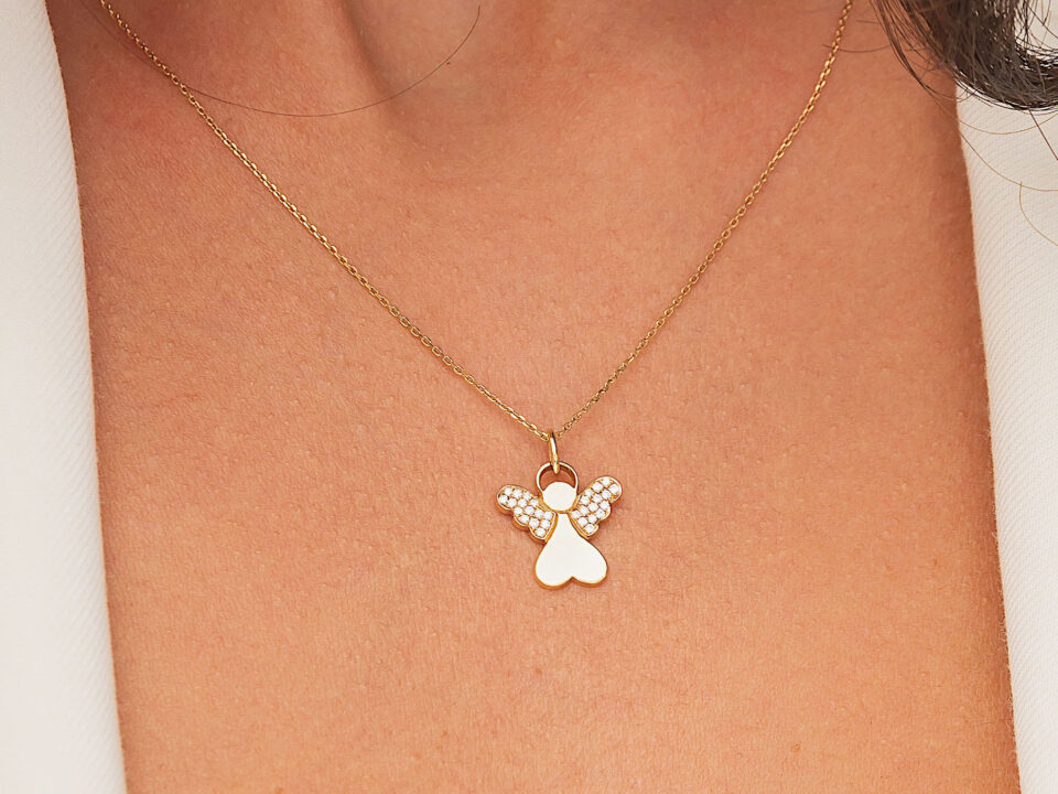 18K PINK GOLD ANGEL NECKLACE WITH WHITE DIAMOND